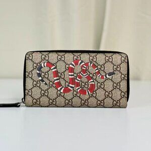 Gucci GG Logo Supreme Limited Edition Wallet with Snake Design
